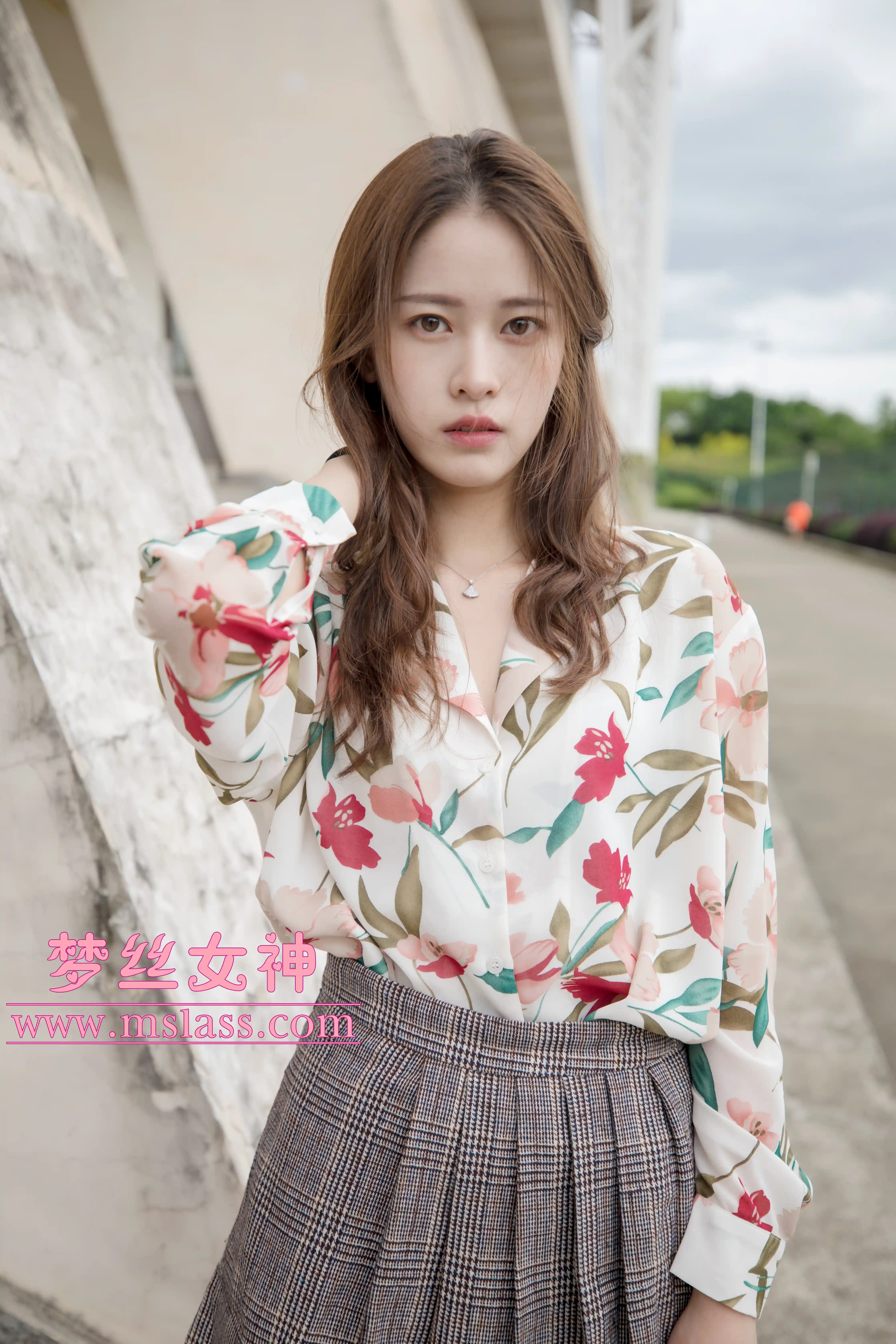 [MSLASS梦丝女神] 2019-05-20 NO.027 魏婷婷 宿楼丝袜玉足女神 [67+1P1V／995MB]-第1张