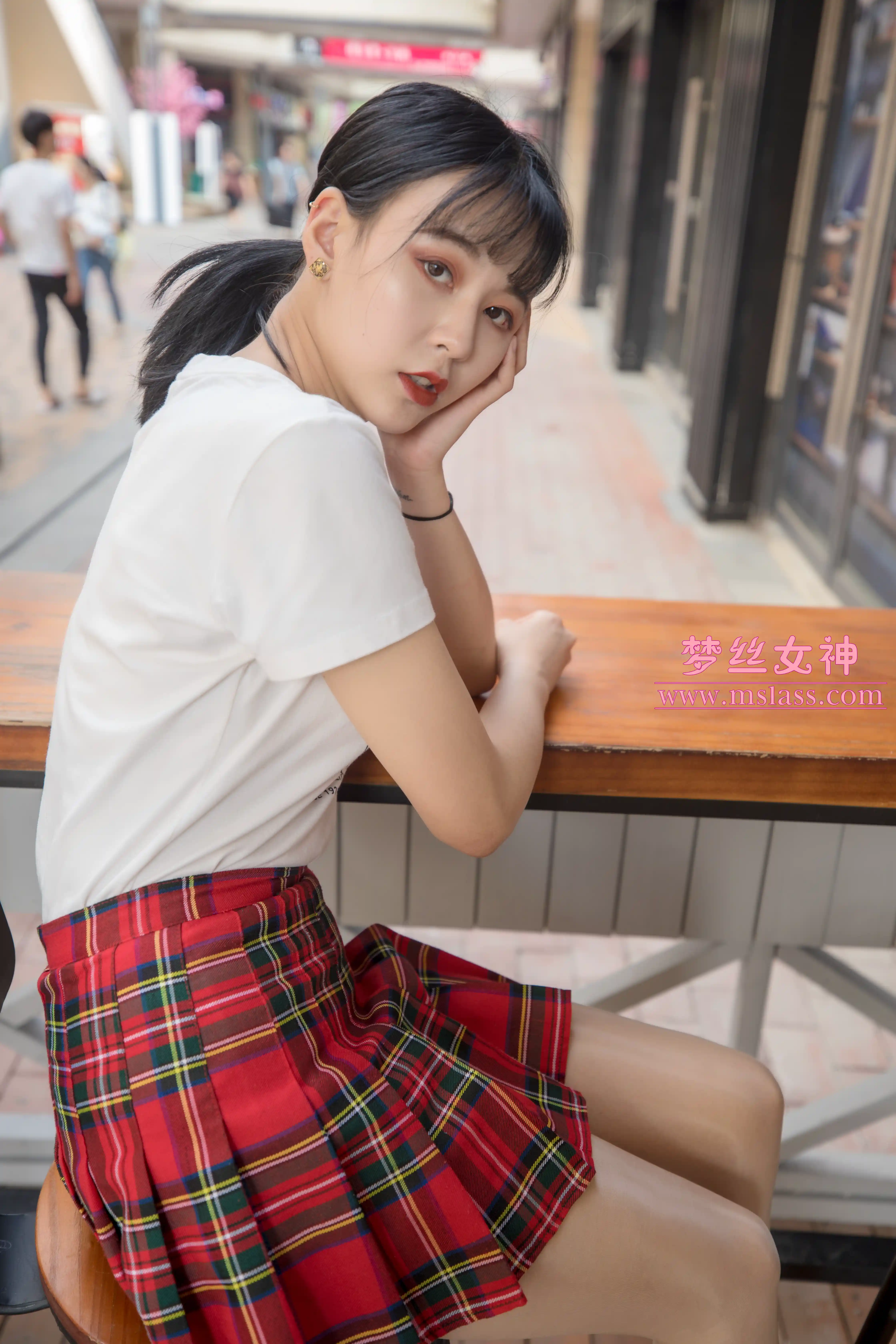 [MSLASS梦丝女神] 2019-05-23 NO.029 可岚 油光丝袜的少女 [73+1P1V／911MB]-第1张
