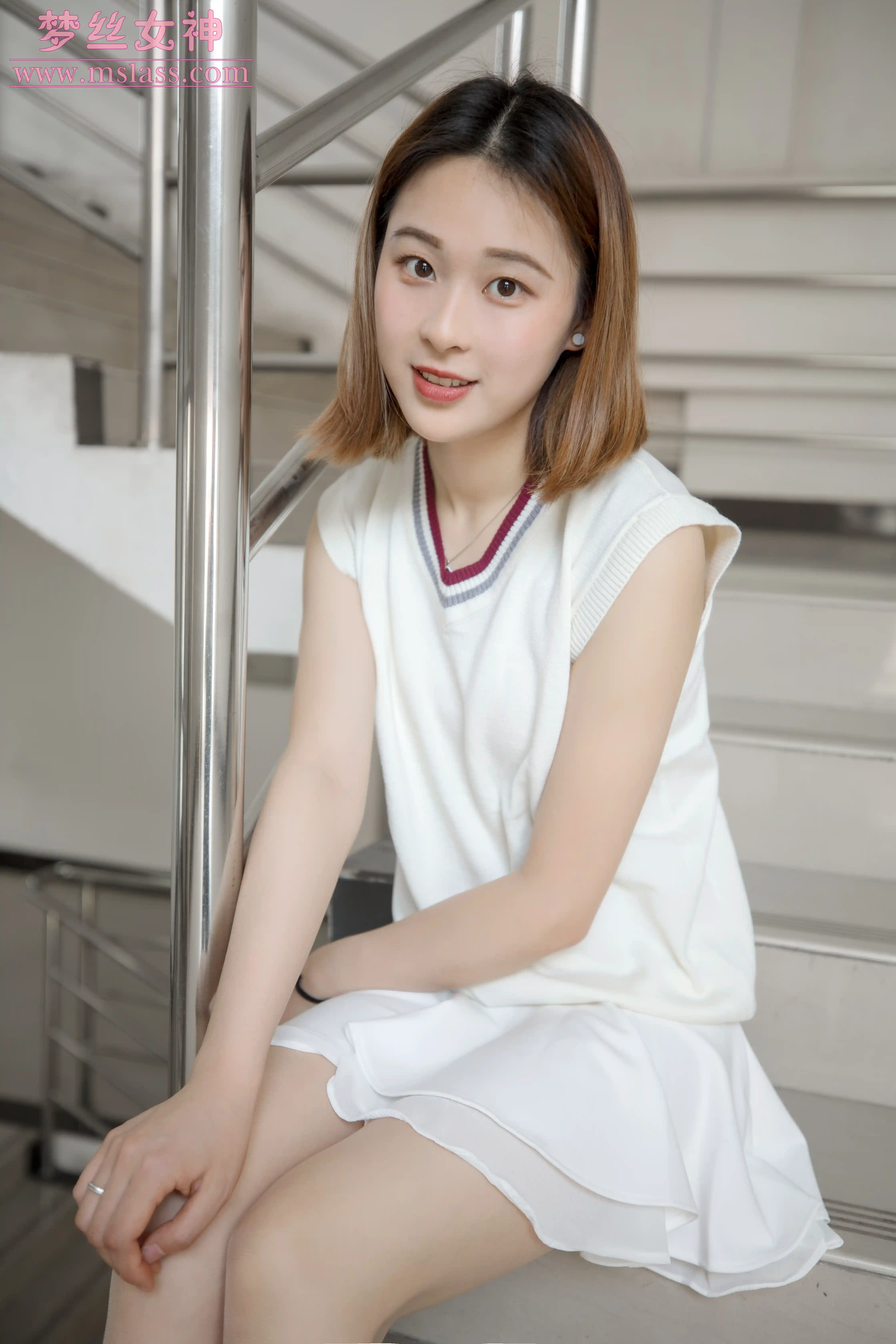 [MSLASS梦丝女神] 2019-05-31 NO.034 雯雯 学楼丝袜美腿 [66+1P／353MB]-第8张