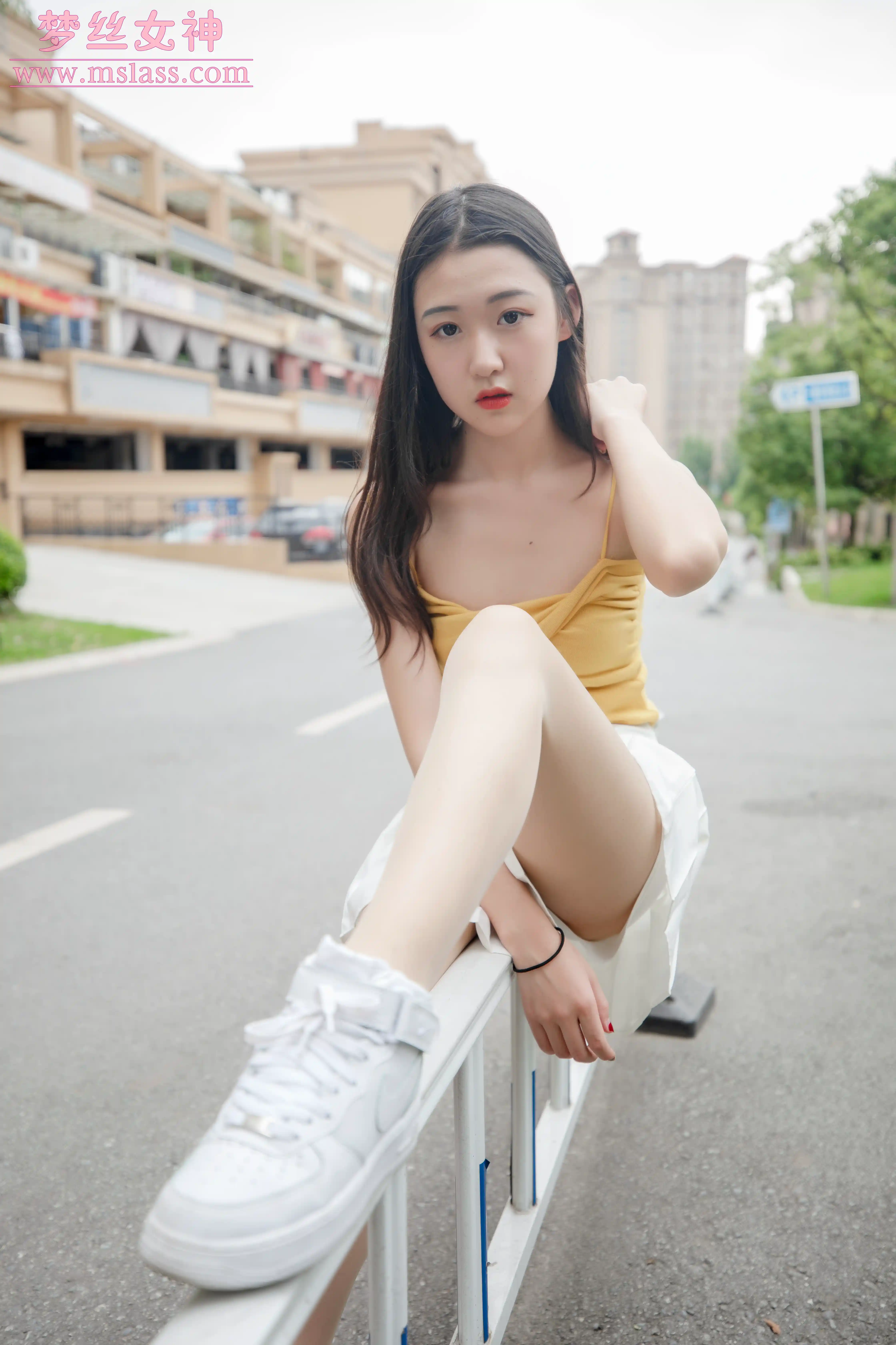 [MSLASS梦丝女神] 2019-06-26 NO.043 兮兮 庄园的小甜心 [72+1P／343MB]-第4张