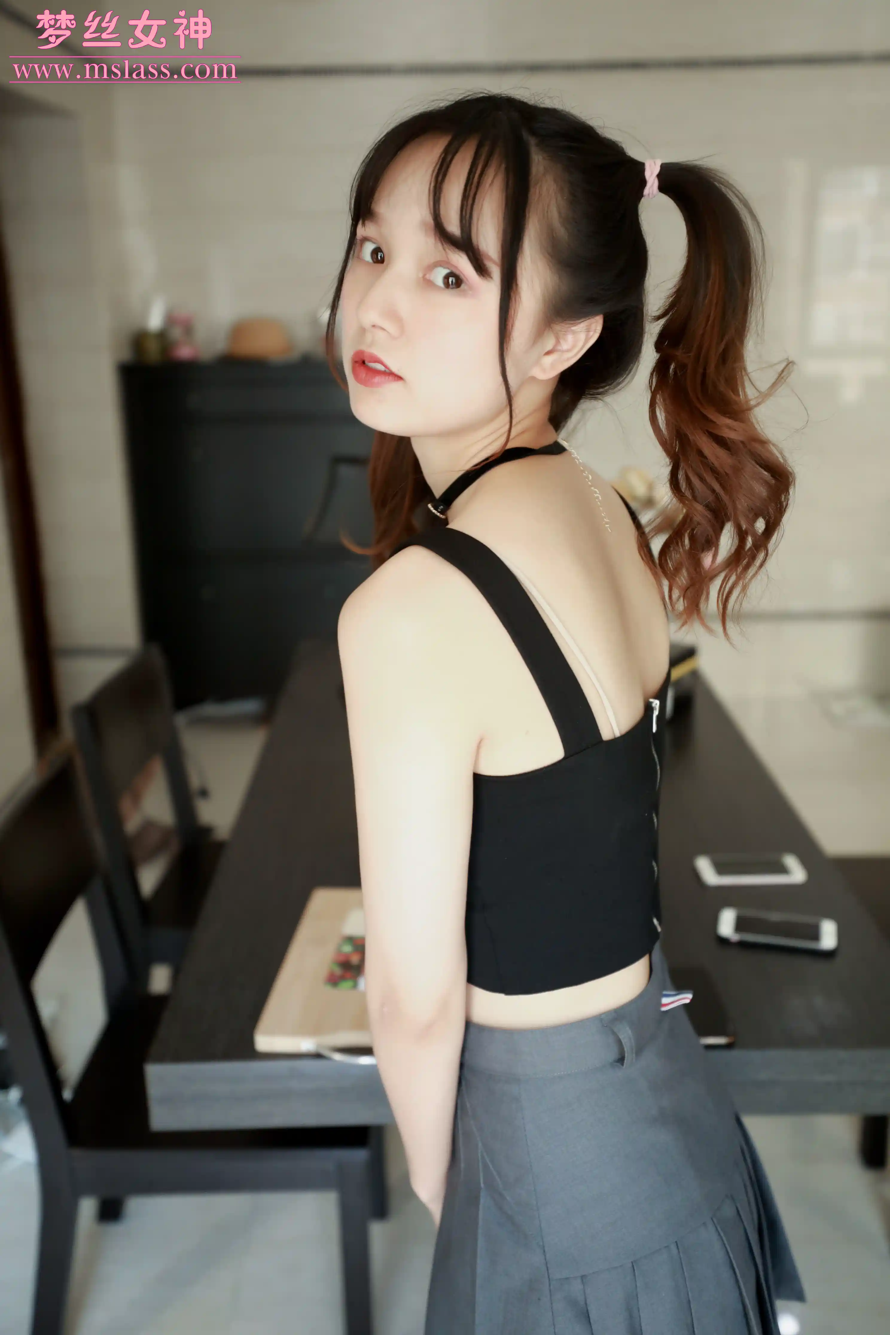 [MSLASS梦丝女神] 2019-07-08 NO.045 玥玥 家居小淑女 [68+1P1V／693MB]-第4张