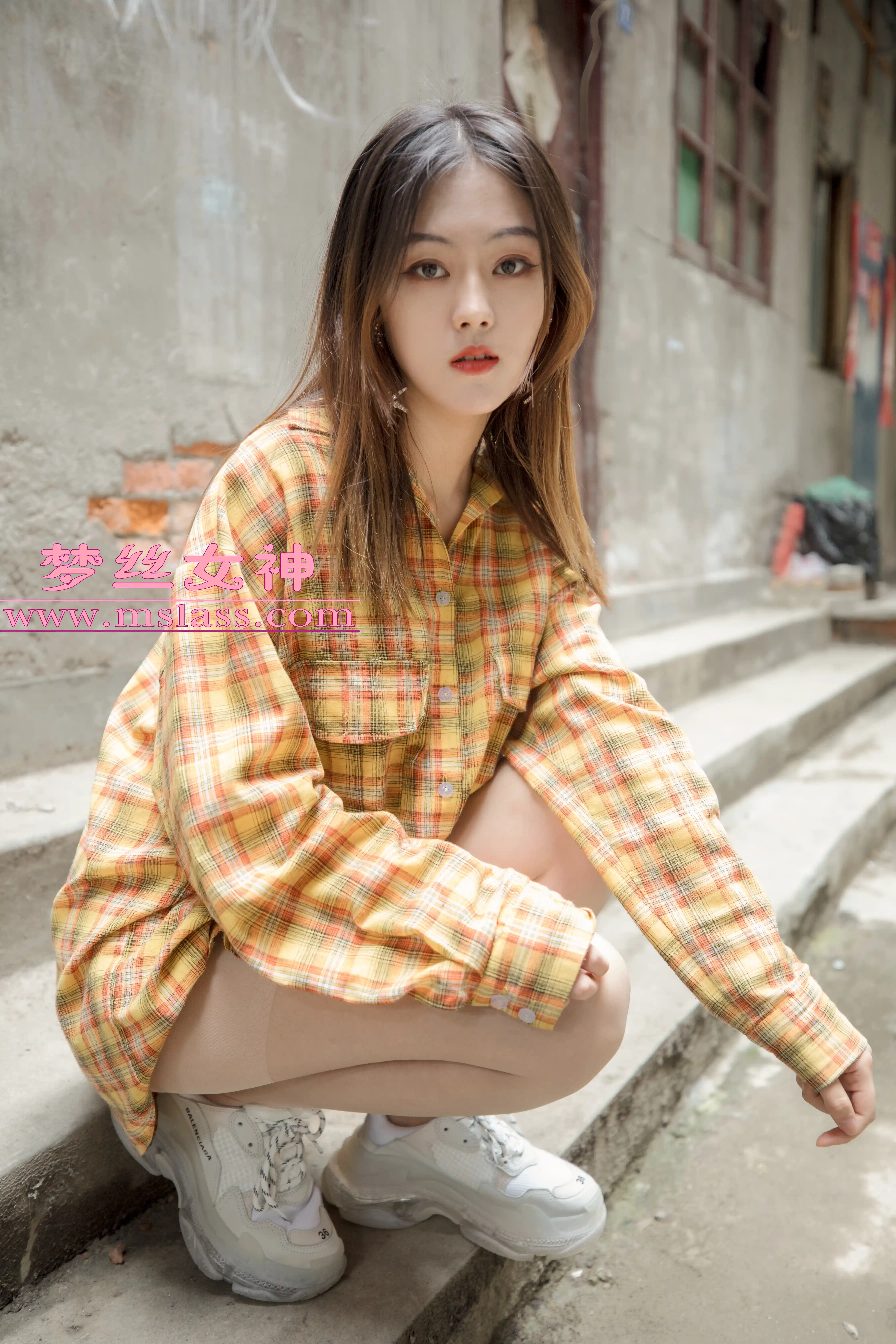 [MSLASS梦丝女神] 2019-04-23 NO.010 梦素 复古楼的性感美 [83+1P1V／1.41GB]-第2张