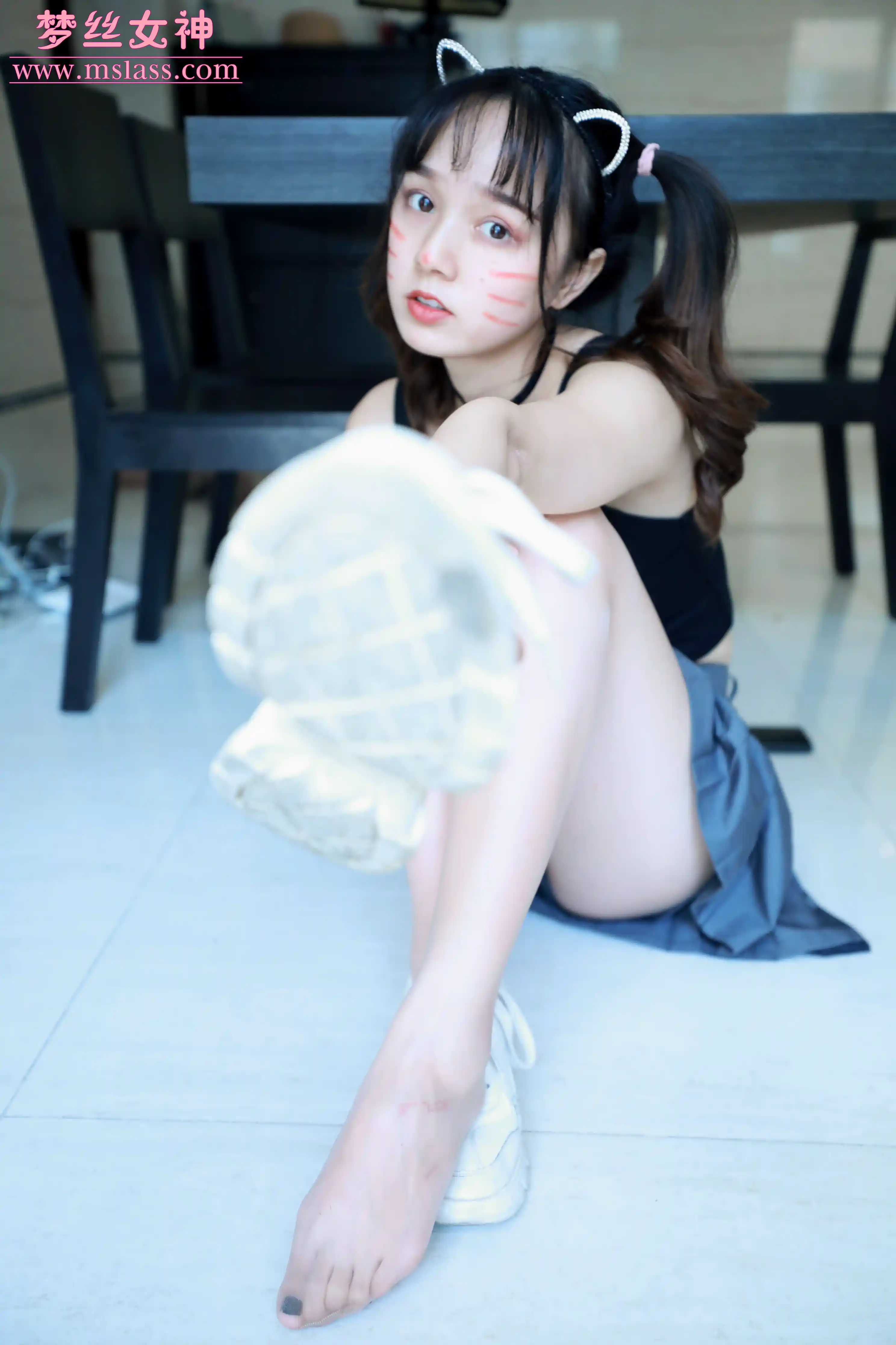 [MSLASS梦丝女神] 2019-07-08 NO.045 玥玥 家居小淑女 [68+1P1V／693MB]-第3张