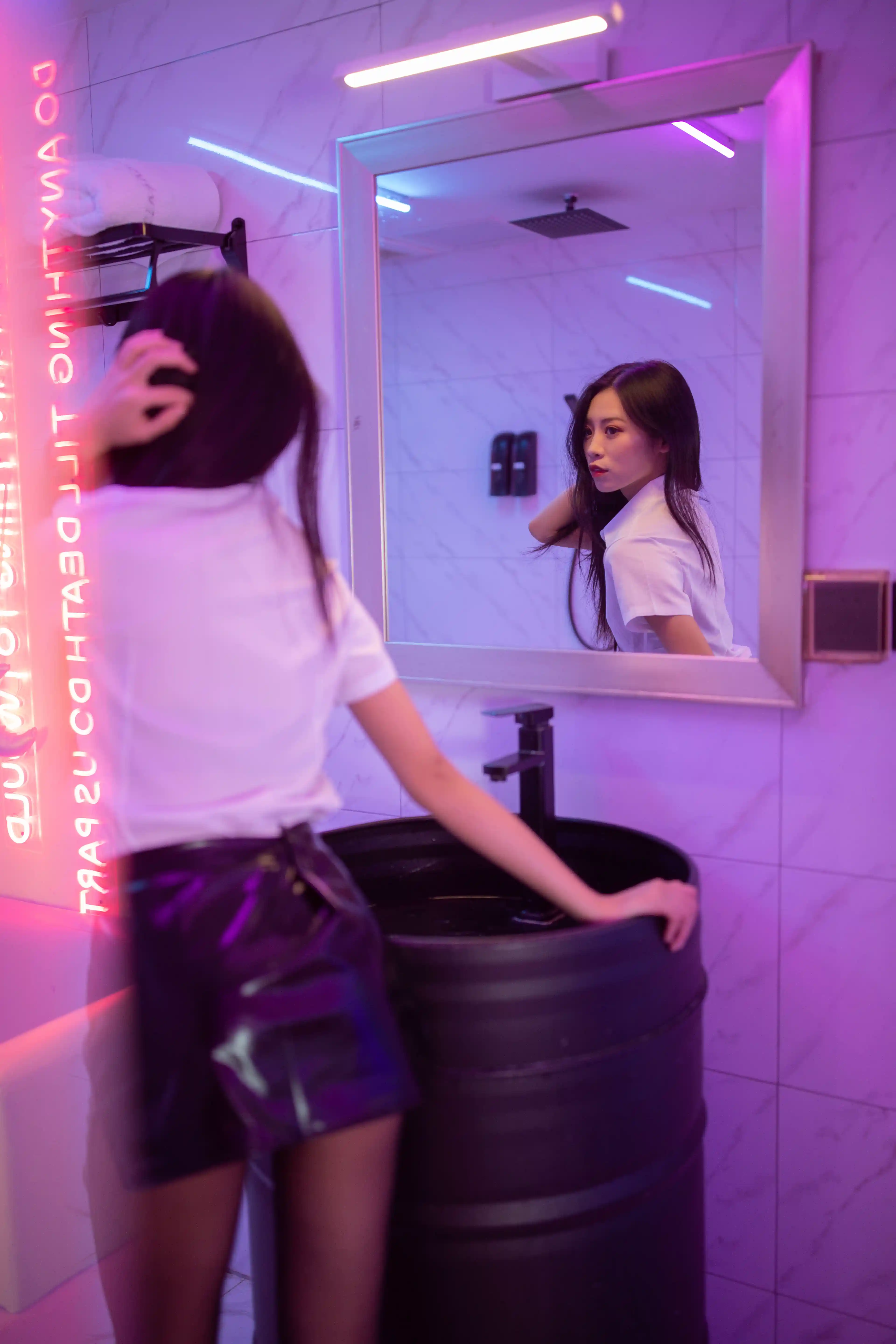 [YALAYI雅拉伊] 2020.11.04 NO.722 丽雅《霓虹甜心》[48+1P／296M]-第9张