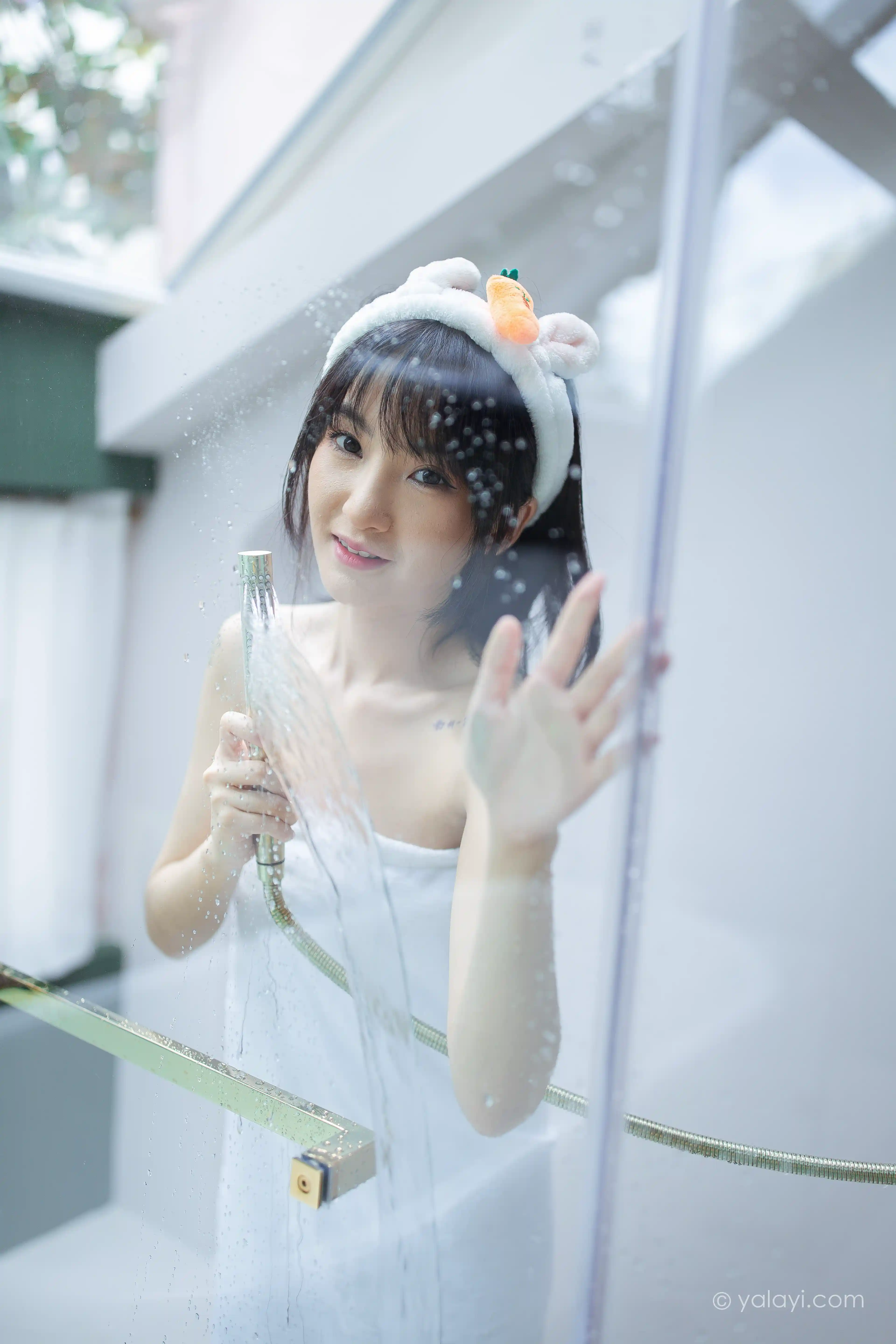 [YALAYI雅拉伊] 2020.08.06 NO.684 落落《清凉一夏》[47P+1P361M]-第3张