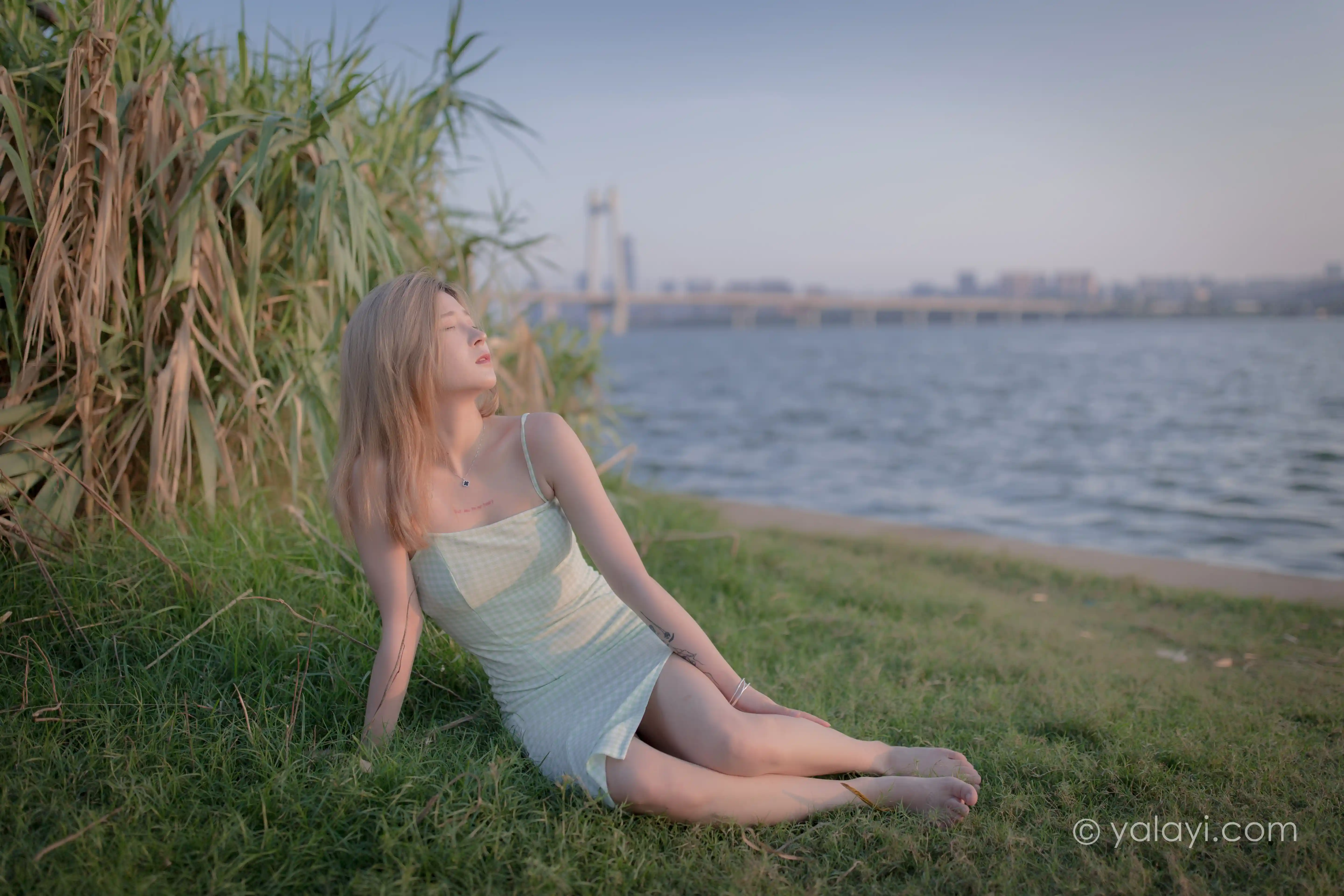 [YALAYI雅拉伊] 2020.10.12 NO.712 梦涵《风继续吹》[52P+1P／283M]-第5张