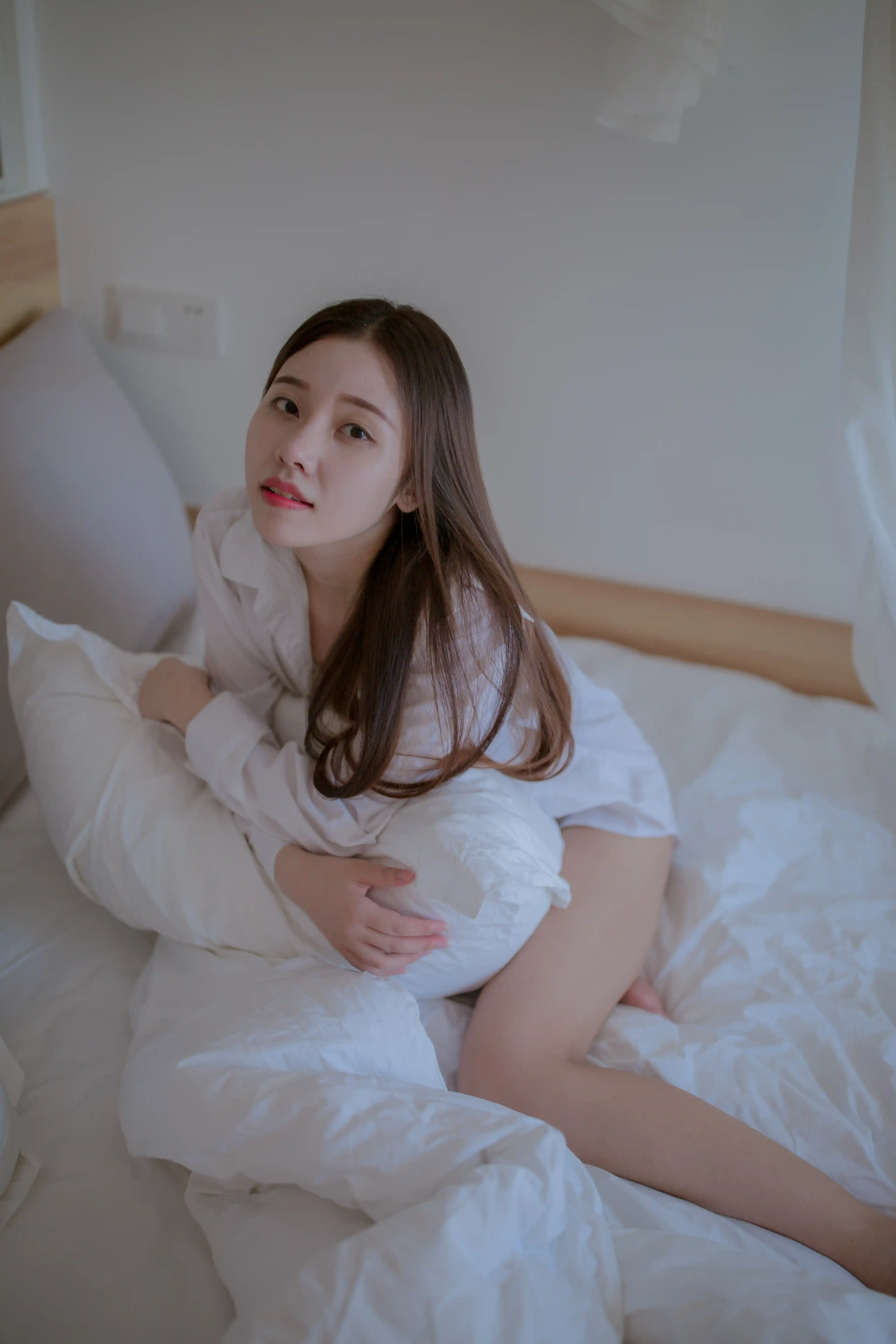 [YALAYI雅拉伊] 2020.11.11 NO.725 秦语《空房》[38+1P／195M]-第3张