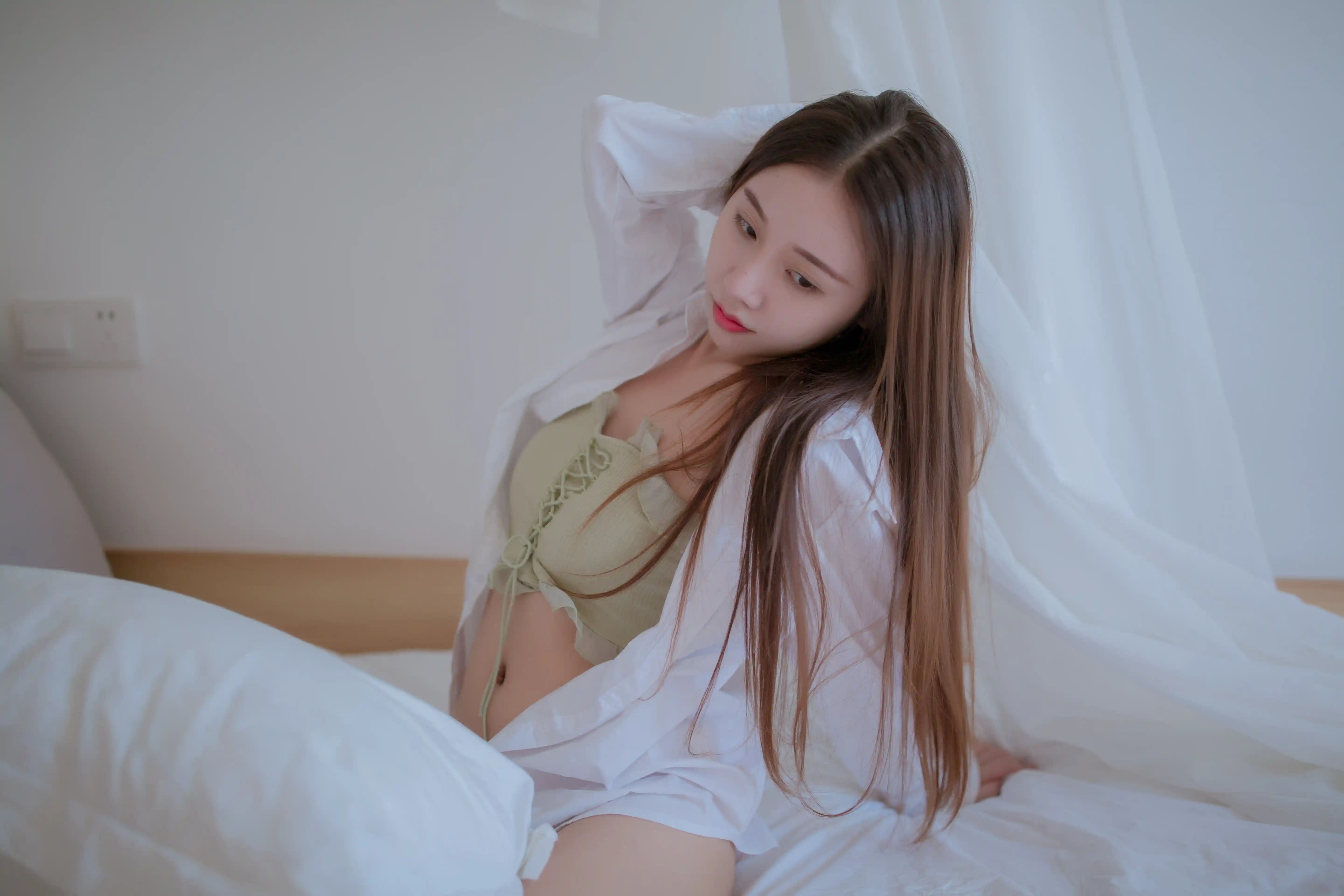 [YALAYI雅拉伊] 2020.11.11 NO.725 秦语《空房》[38+1P／195M]-第6张