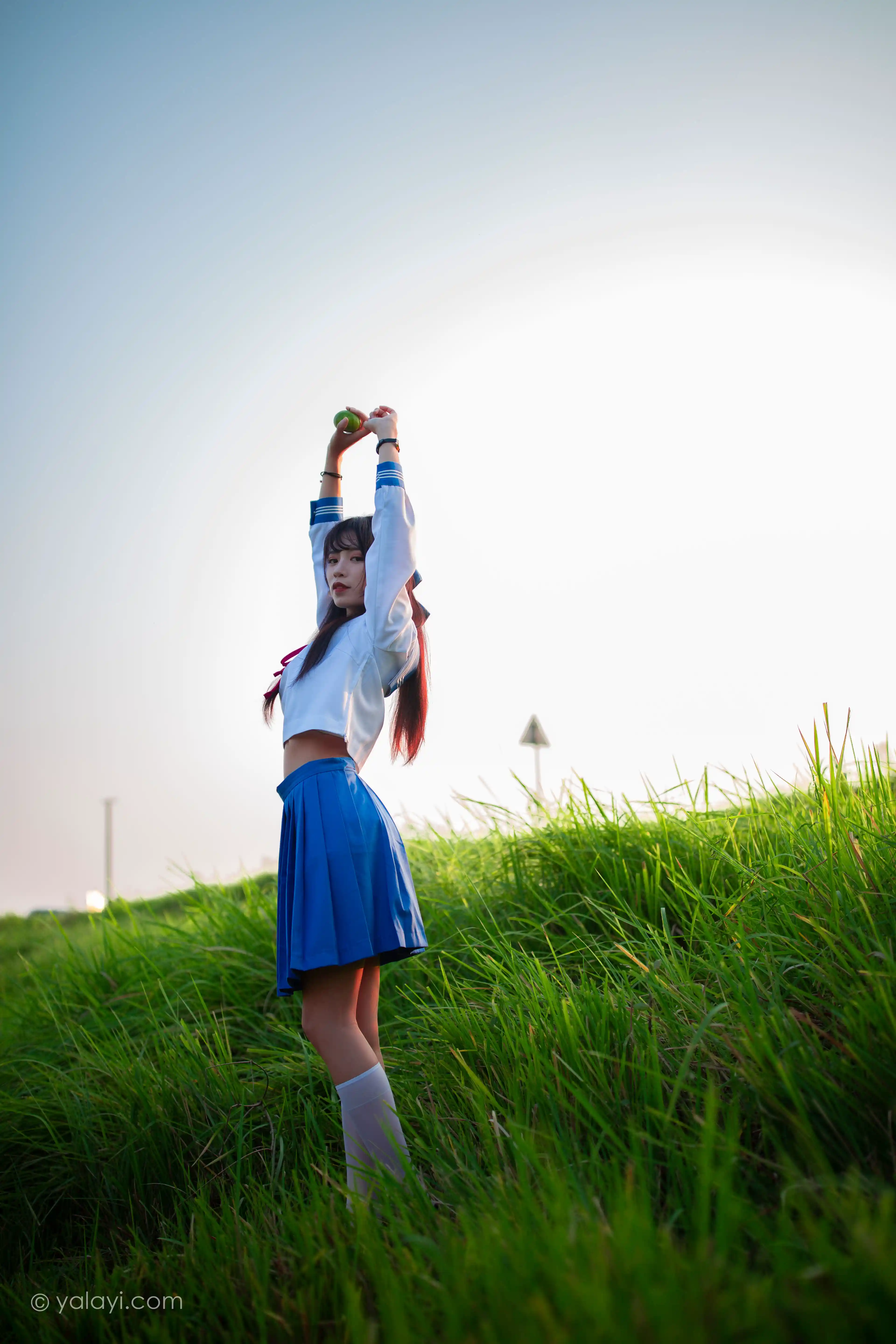 [YALAYI雅拉伊] 2020.11.09 NO.724 丽雅《秋意浓》[50+1P／400M]-第2张