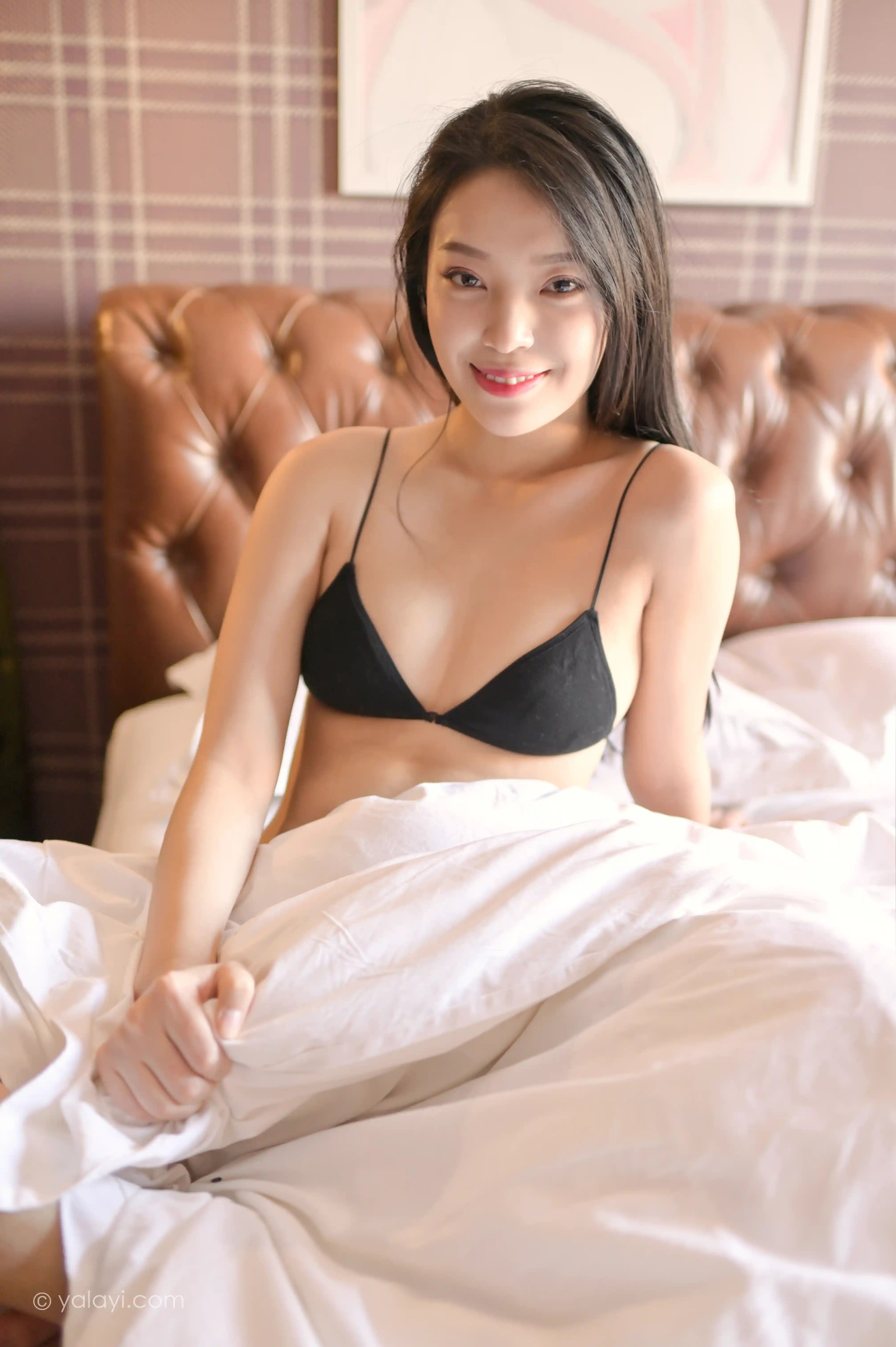 [YALAYI雅拉伊] 2020.11.21 NO.729 楚薇《鲜肤一何润》[49P+1P／652M]-第2张