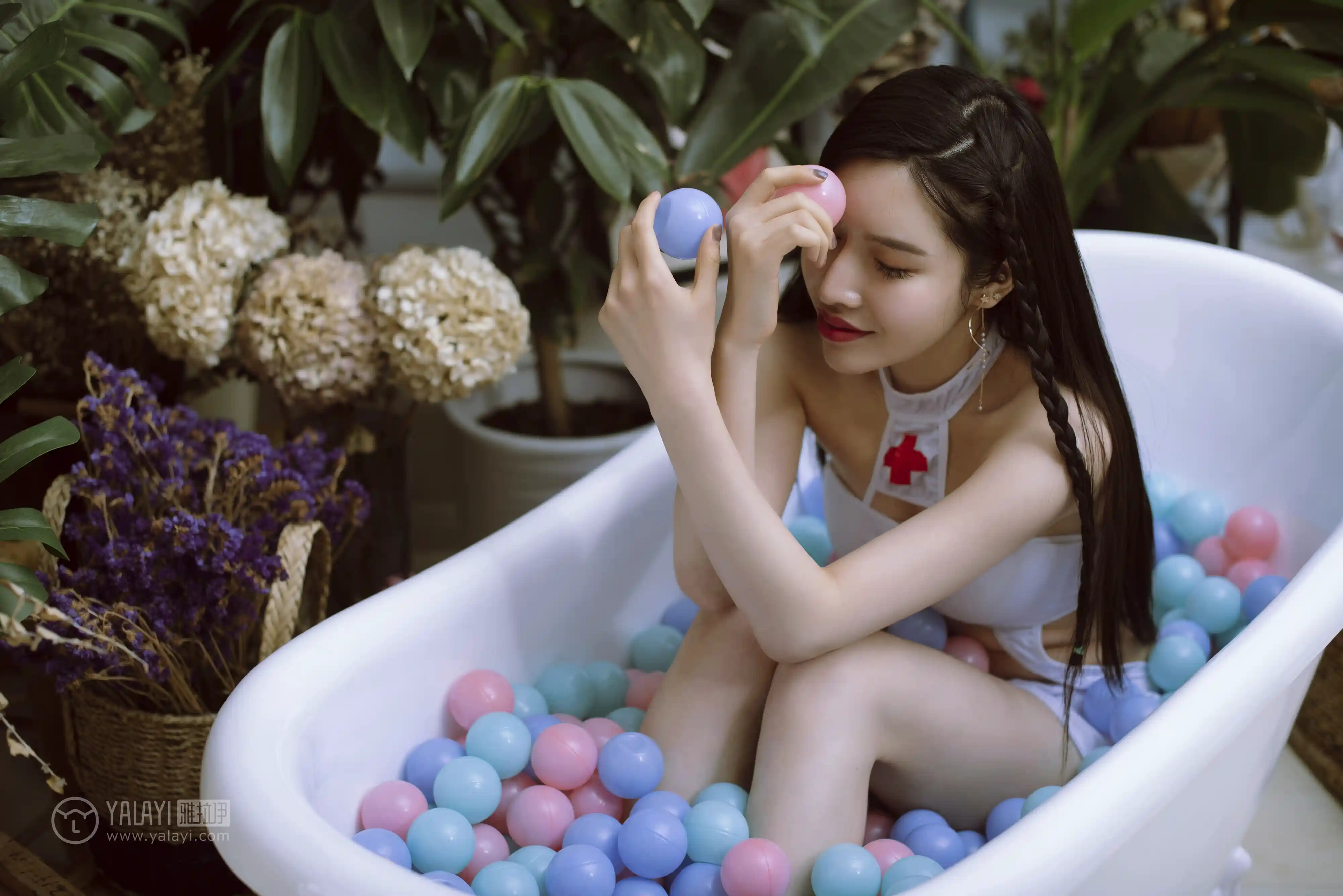 [YALAYI雅拉伊] No.141 护士姐姐 颖莹 [45P343M]-第6张