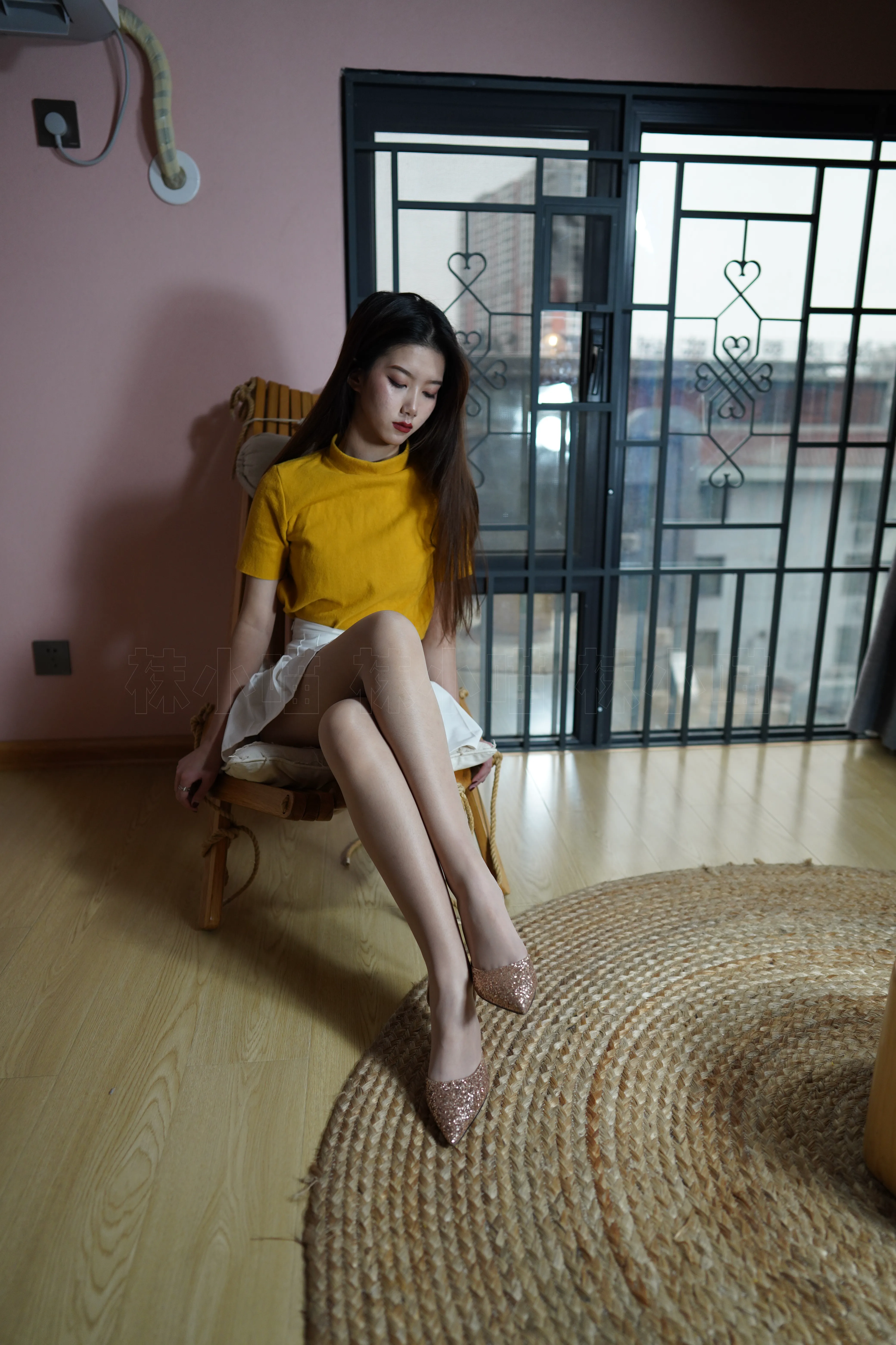 壹吻映画 YW005《嘟嘟-黄白休闲》 [97+1P+1V／1.68G]